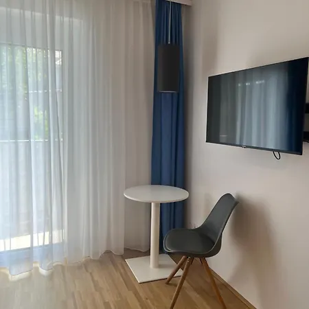 Arbio I Urbanstay Serviced & *